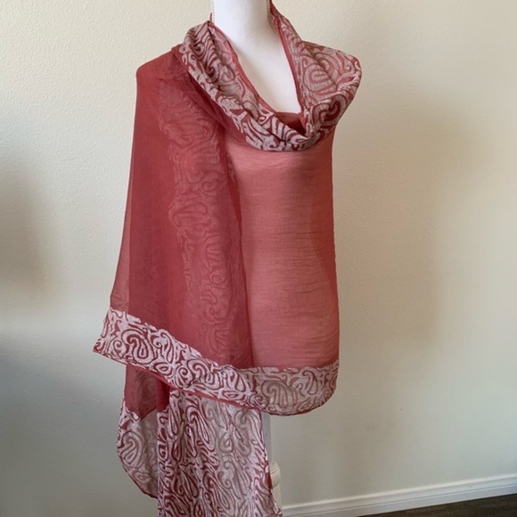 Scarf - Picture 1 of 6